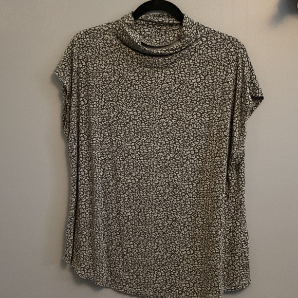 Denver Hayes Tops - #185 Denver Hayes Monochrome Patterned high neck Blouse XL